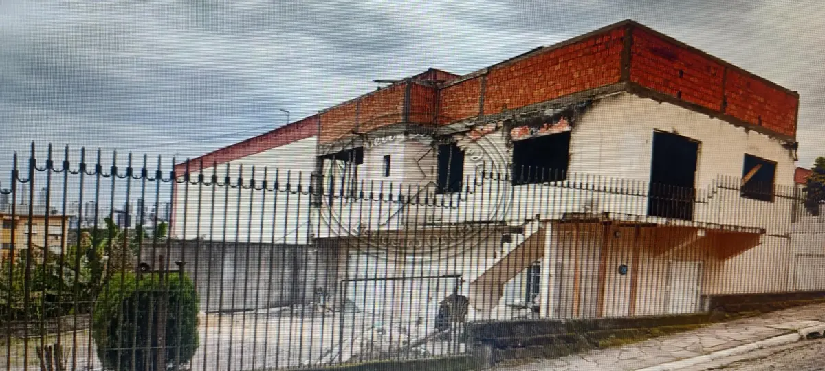 LOTE 001 - 50% DE UM PRÉDIO LOCALIZADO NA RUA AQUIDABAN, 500, RIO BRANCO, NH