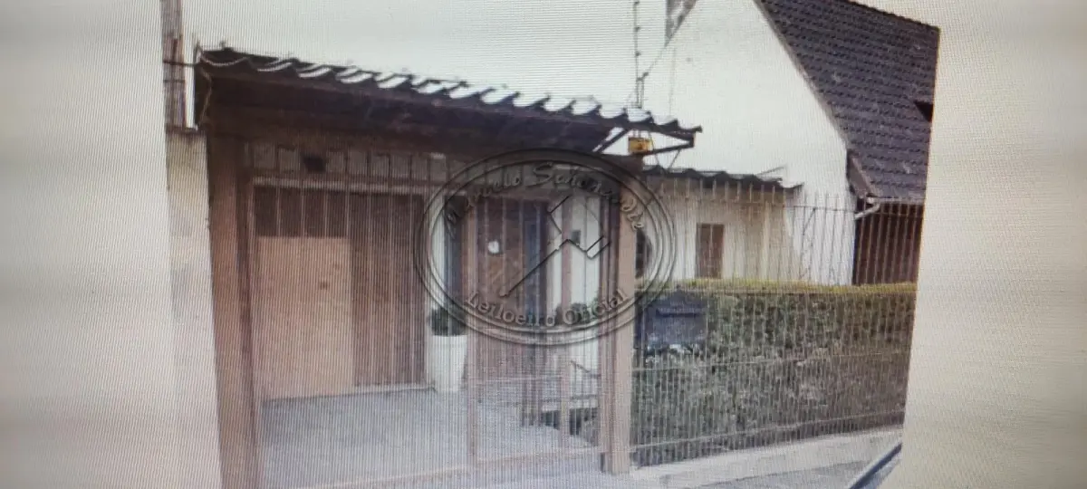 LOTE 001 - 01 CASA ALVENARIA COM PISCINA, LOCALIZADA NA RUA SILVERIO SOUTO, 645, TERESÓPOLIS, PORTO ALEGRE- RS