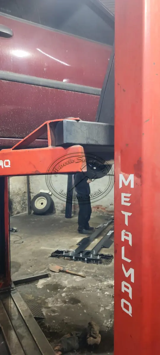 LOTE 001 - 01 ELEVACAR METALMAQ, 2.600KG, 380V