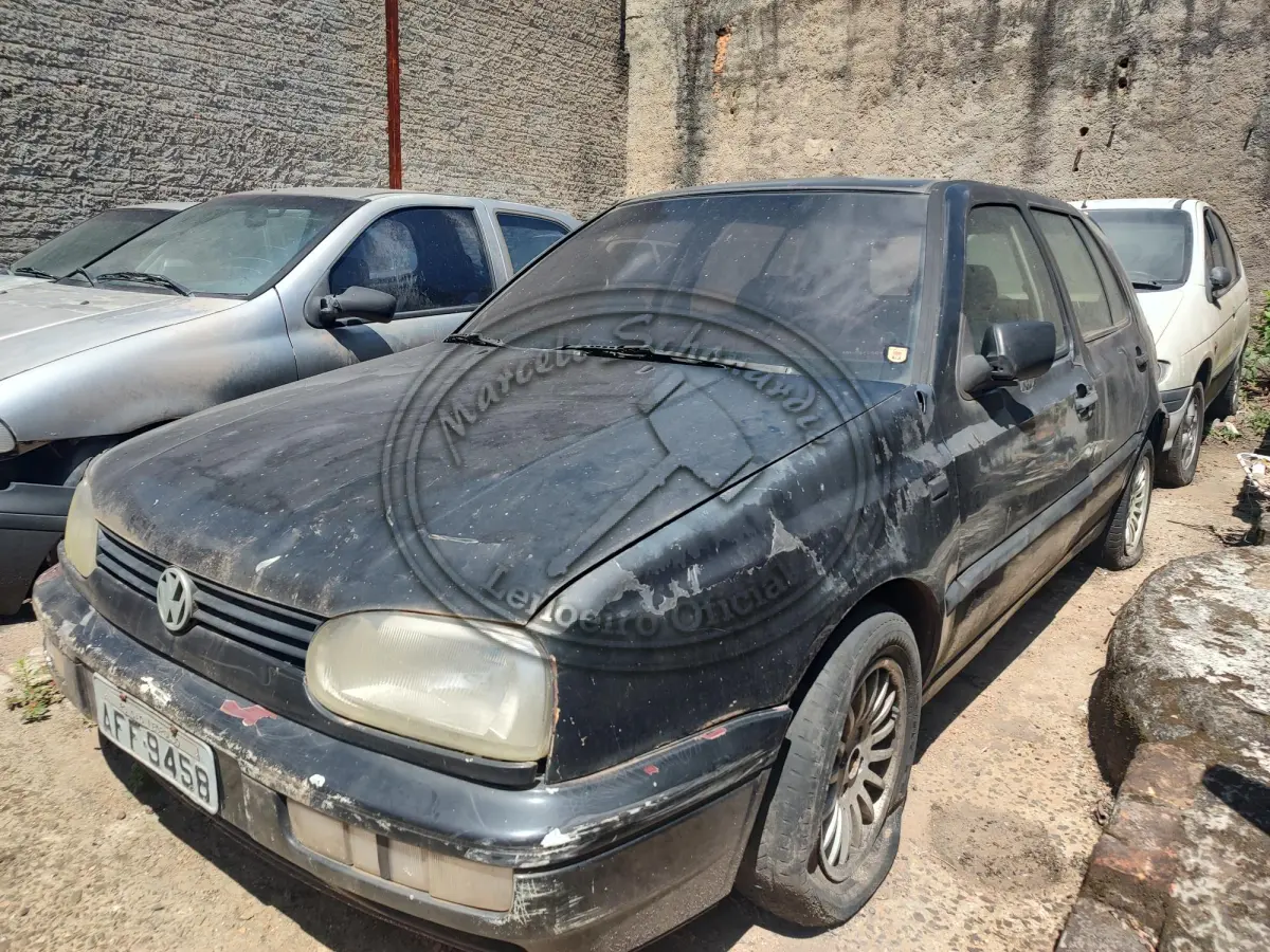 LOTE 001 - 01 VEÍCULO VW/ GOLF GL ANO/ MODELO  /1995/ 1995 PLACAS AFF-9458