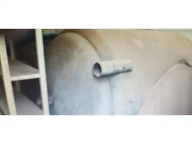 01 CJ. FABRICAÇÃO DE RESINAS COM 03 TANQUES, CONDENSADOR E TUBULAÇAO, CAP. 3.500L
