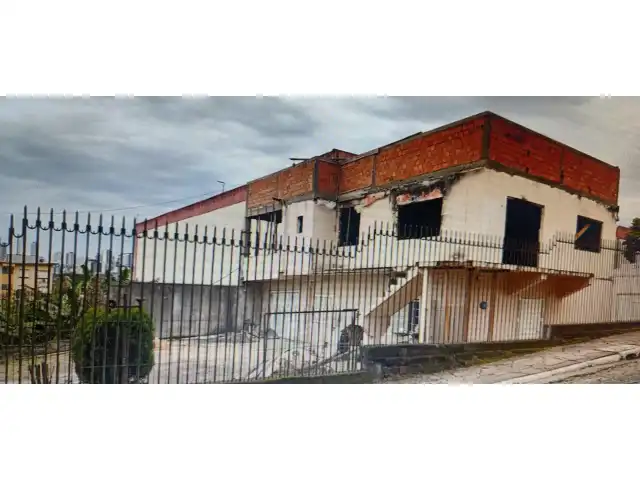 50% DE UM PRÉDIO LOCALIZADO NA RUA AQUIDABAN, 500, RIO BRANCO - NH