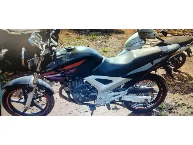 01 MOTOCICLETA HONDA/ CBX TWISTER PLACAS IMK8F37, ANO/ MODELO 2005/2005
