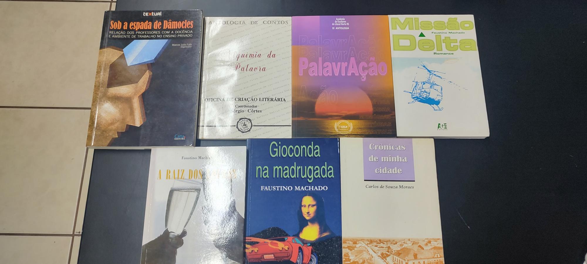 76 LIVROS DIVERSOS